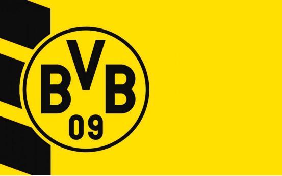 包含杜塞尔多夫队获胜，保持在积分榜前列位置的词条